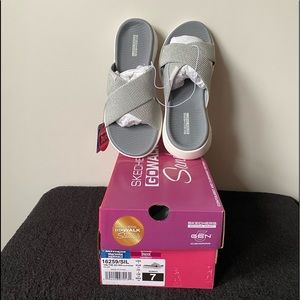 Skechers Go Walk Sandals - Sizes 6 - NIB